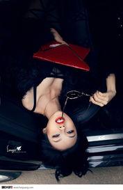 豪车里脱丝袜,揭秘时尚与礼仪的微妙平衡