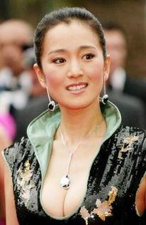 女明星事业线照