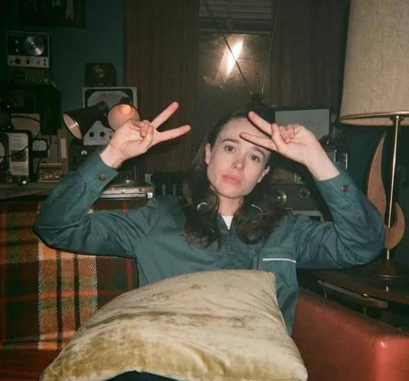 著名女变男明星,揭秘著名女变男明星的华丽蜕变